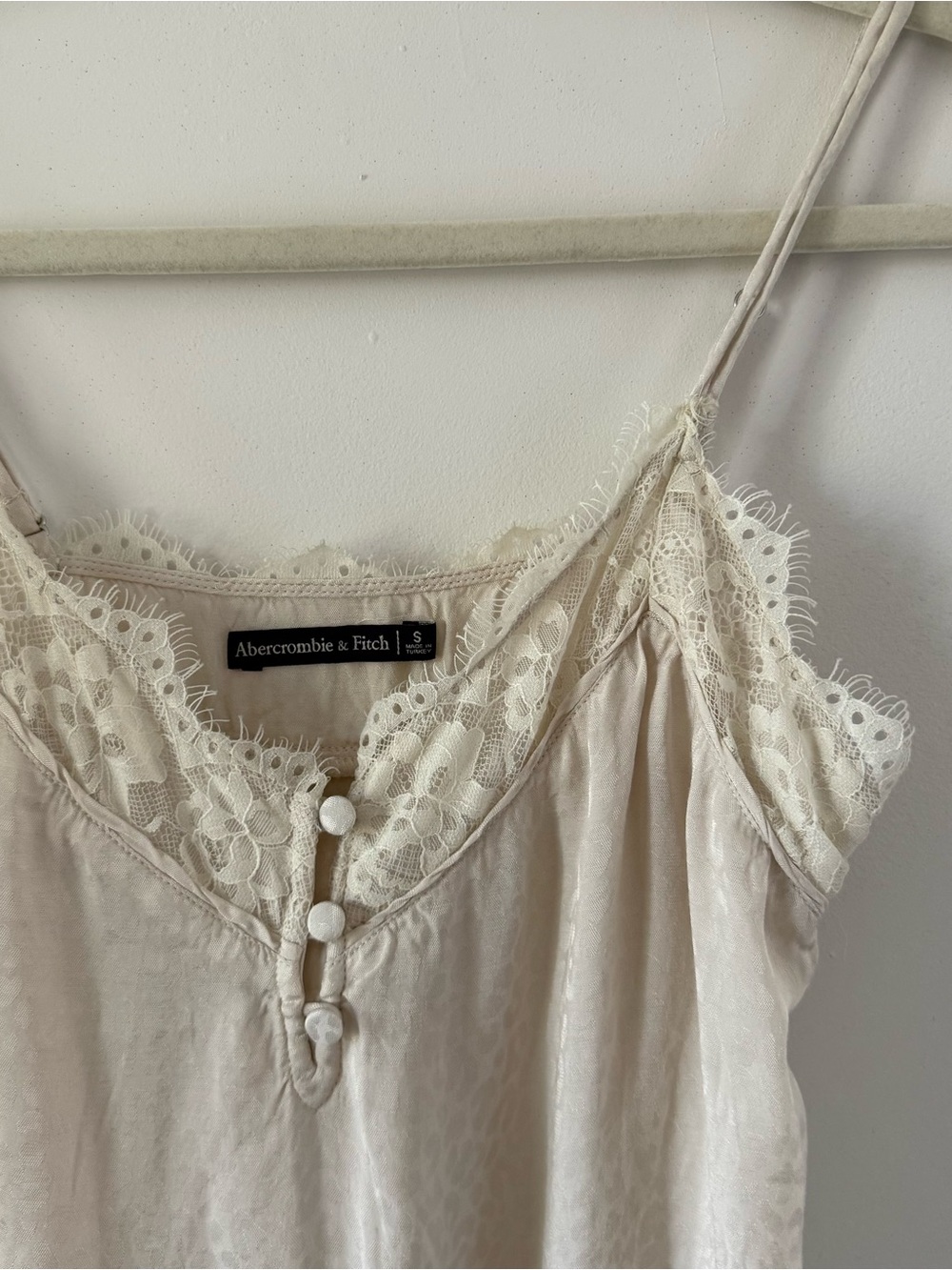 Abercrombie & Fitch Satin Lace Cami Tank Top Women’s Small Cream Leopard Print - Picture 3 of 4